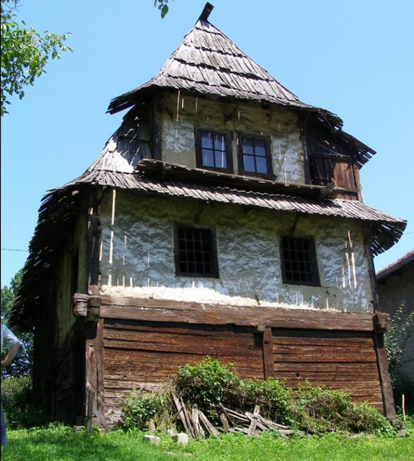 CAMDZICA KUCA1